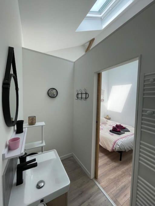 Maison Les Iris - 3 Chambres Et 3 Salles De Bain - 3 A 6 Personnes - Futuroscope Avanton Zewnętrze zdjęcie